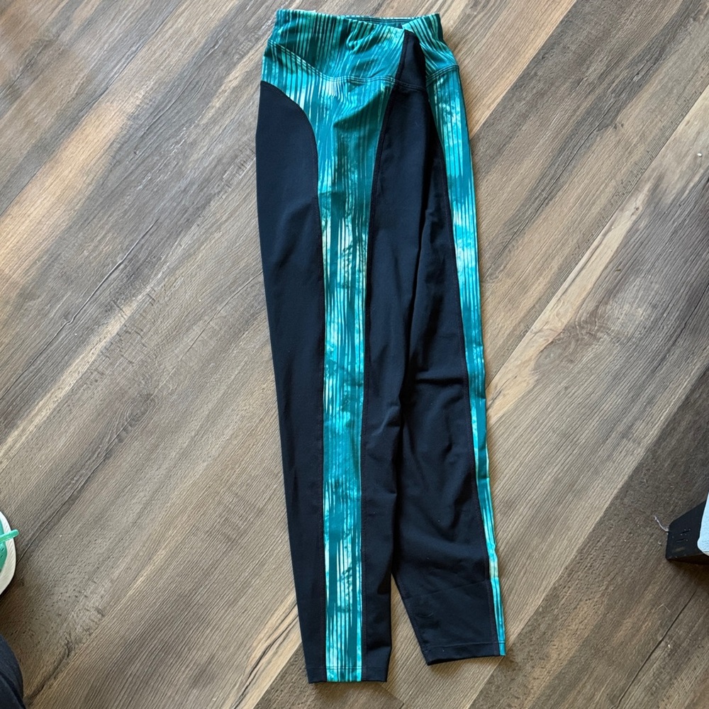 Asics Black and Green Athletic Leggings - Picture 2 of 7